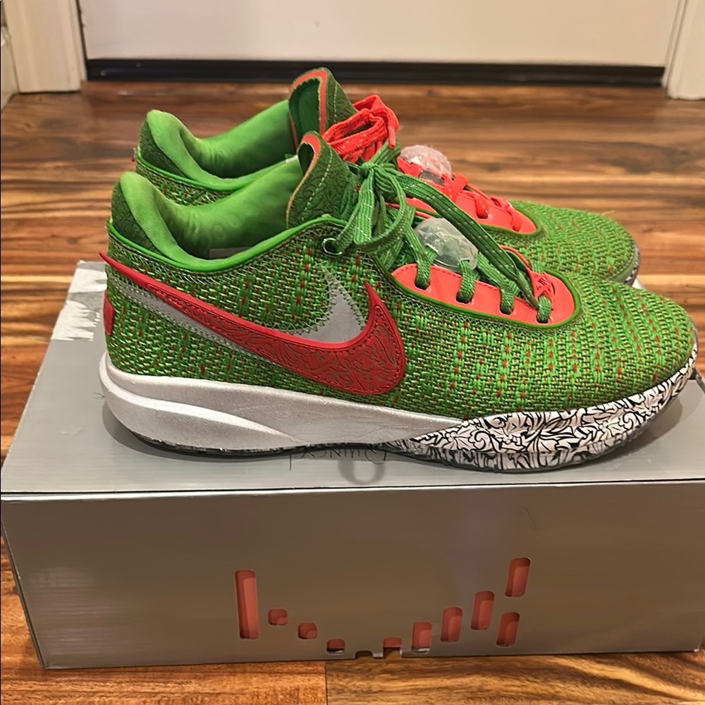 Nike LeBron XX 20’s Green apple, Men’s 10 - Picture 3 of 8